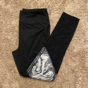 Marble leggings with mesh